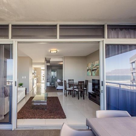 Infinity Self Catering Apartments Bloubergstrand Bagian luar foto