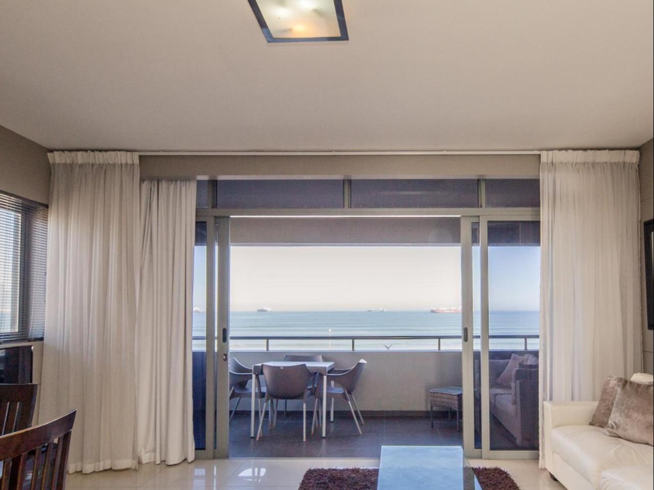 Infinity Self Catering Apartments Bloubergstrand Bagian luar foto