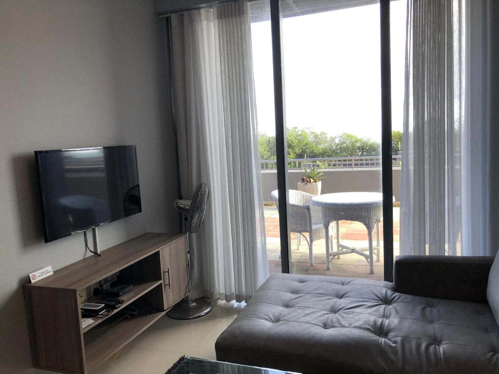 Infinity Self Catering Apartments Bloubergstrand Bagian luar foto