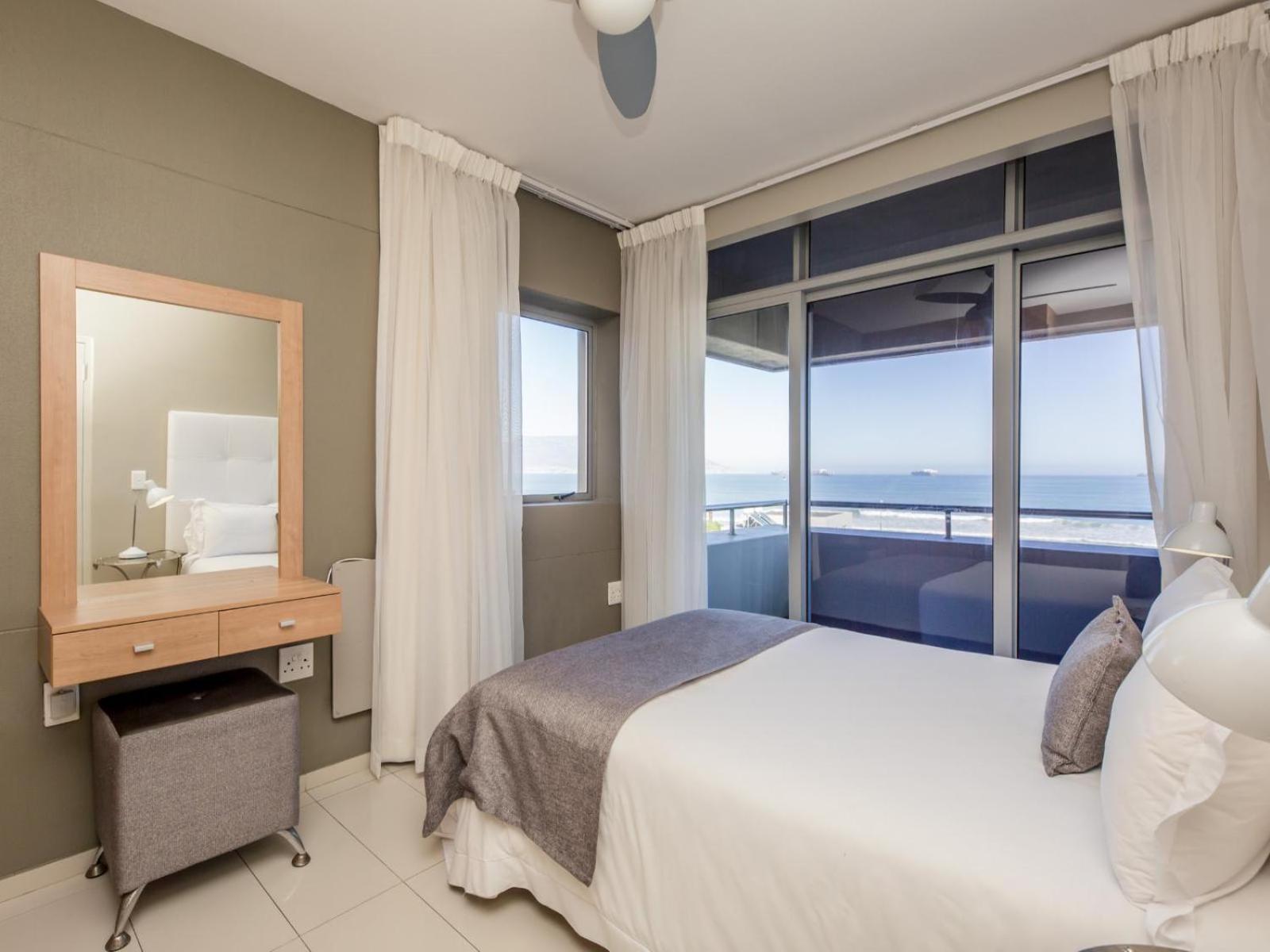 Infinity Self Catering Apartments Bloubergstrand Bagian luar foto