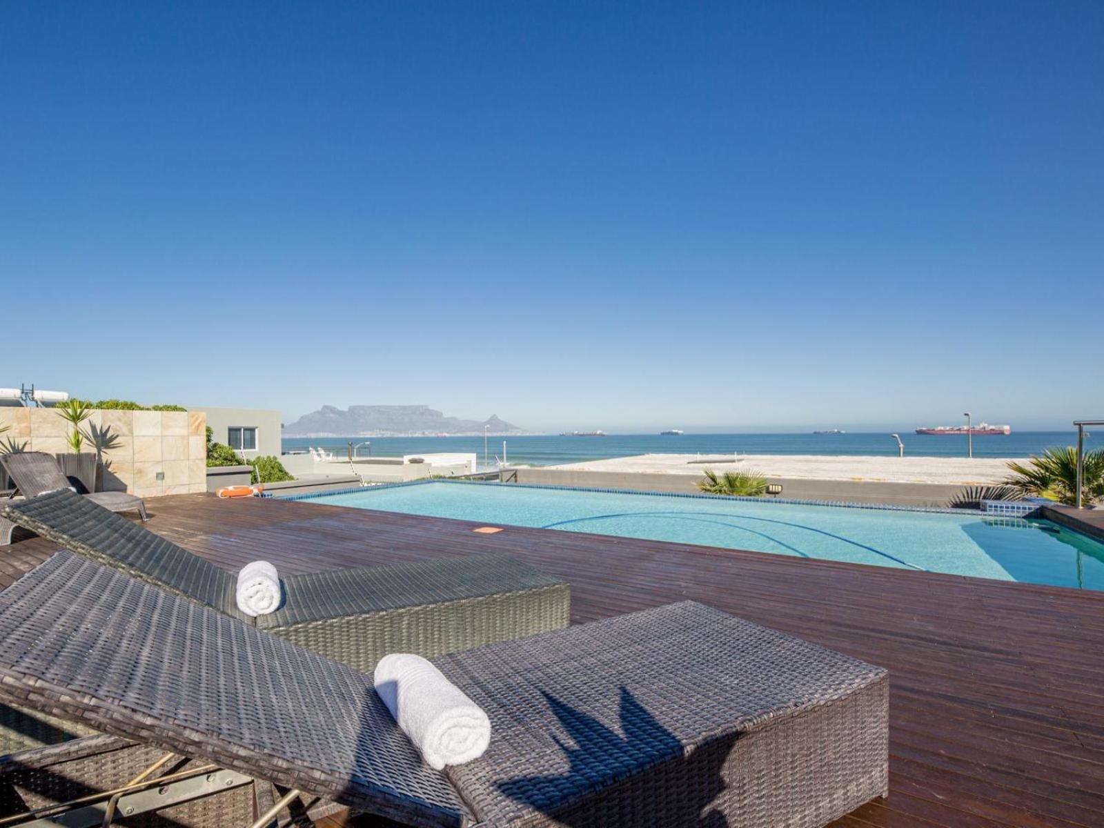 Infinity Self Catering Apartments Bloubergstrand Bagian luar foto