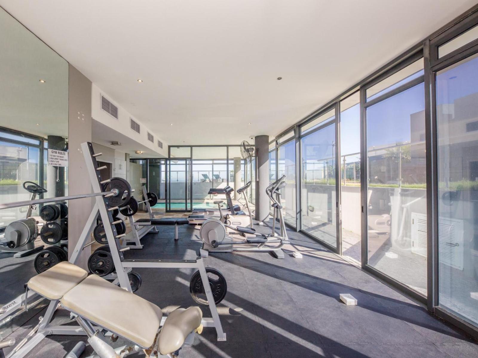 Infinity Self Catering Apartments Bloubergstrand Bagian luar foto