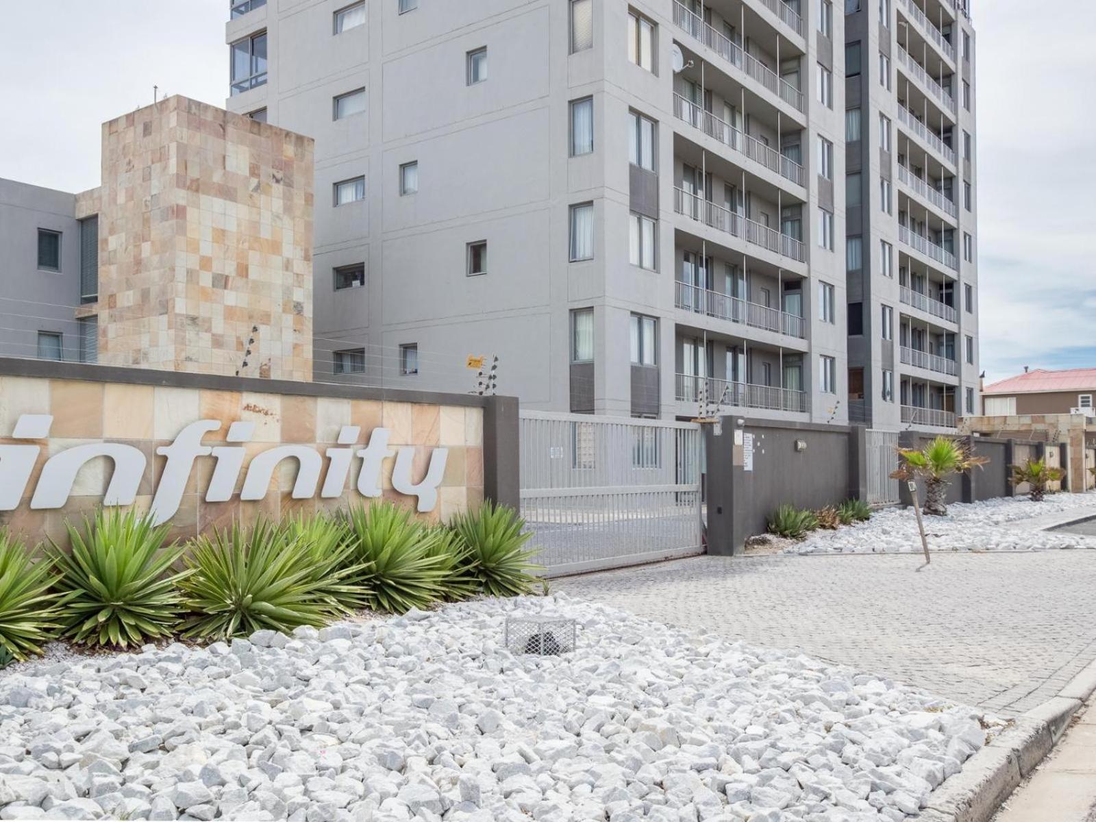 Infinity Self Catering Apartments Bloubergstrand Bagian luar foto